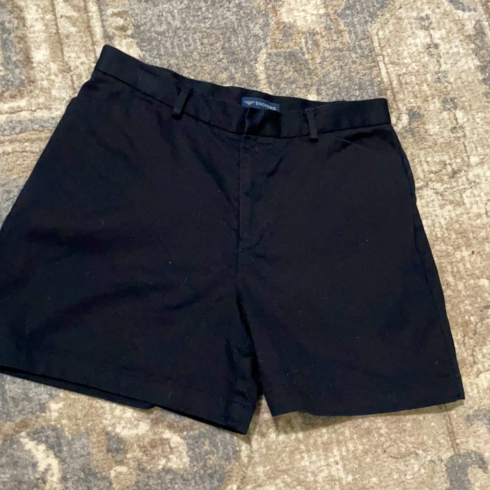 Black docker shorts